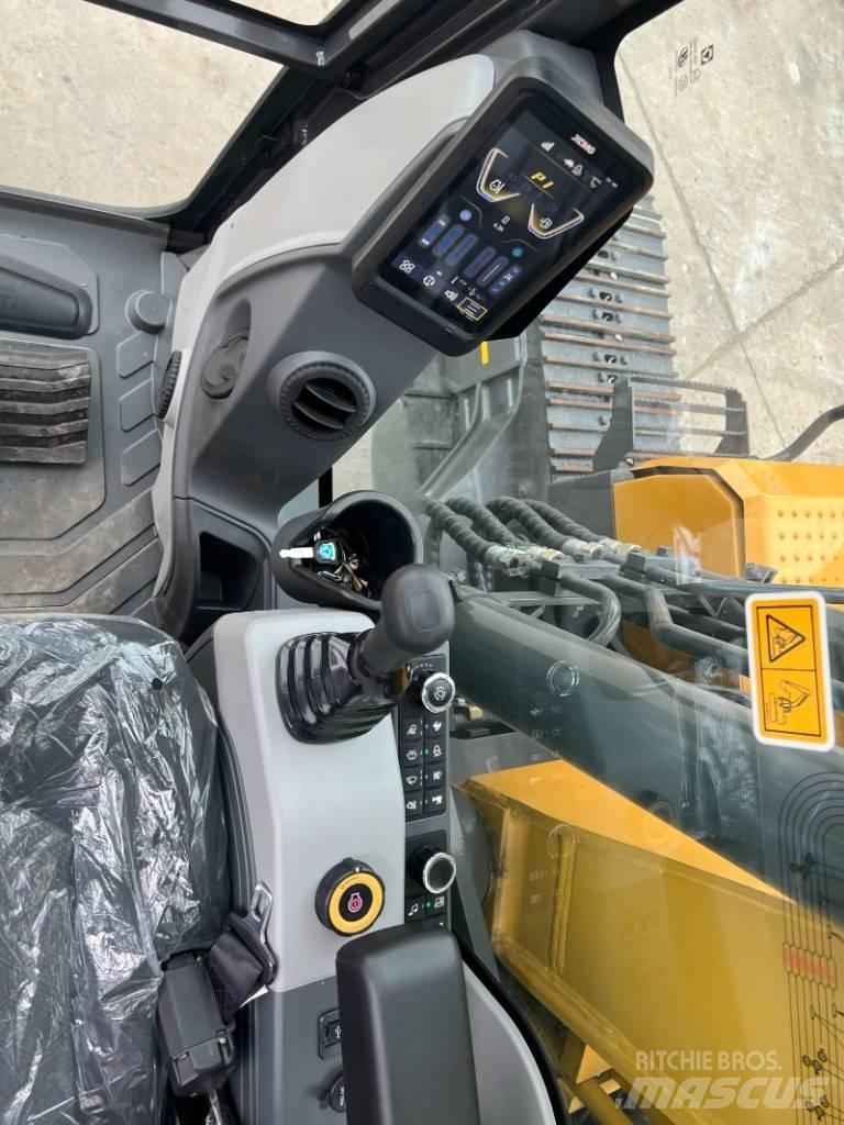 XCMG XE135GA 履带挖掘机