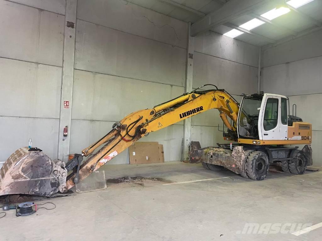 Liebherr A 904 C 轮式挖掘机
