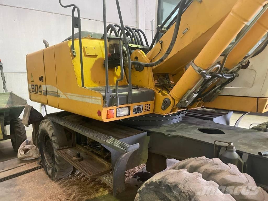 Liebherr A 904 C 轮式挖掘机