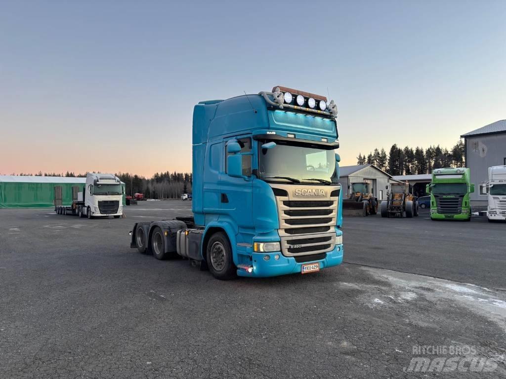 Scania R 490 牵引车