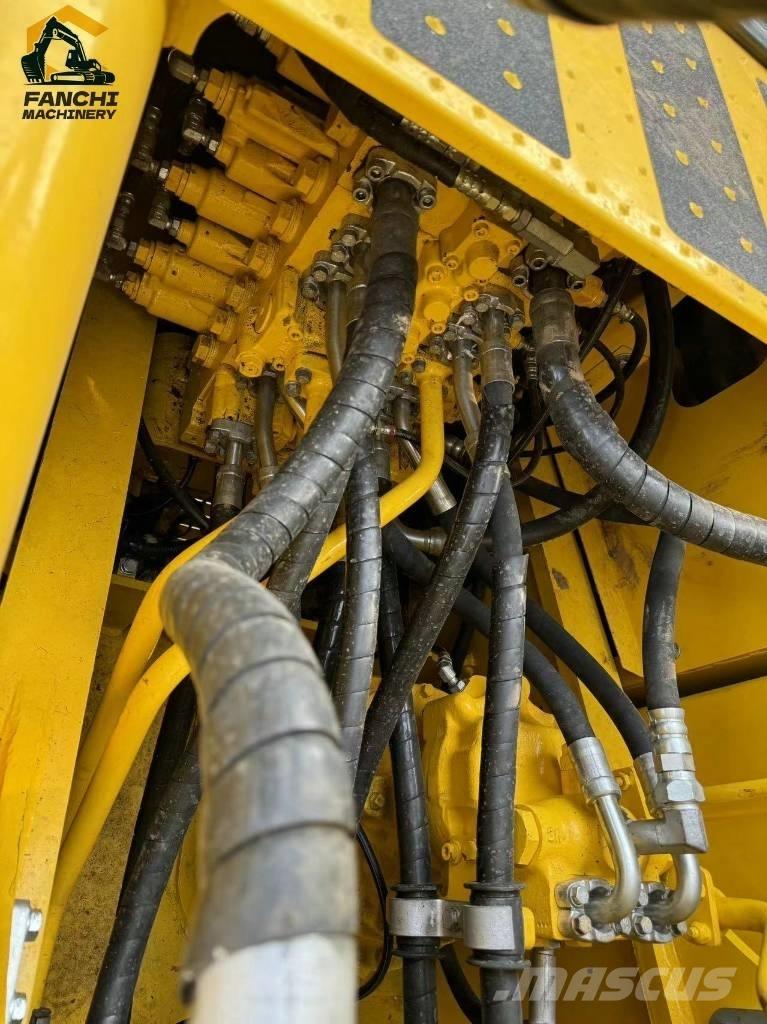 Komatsu PC 220 LC 履带挖掘机