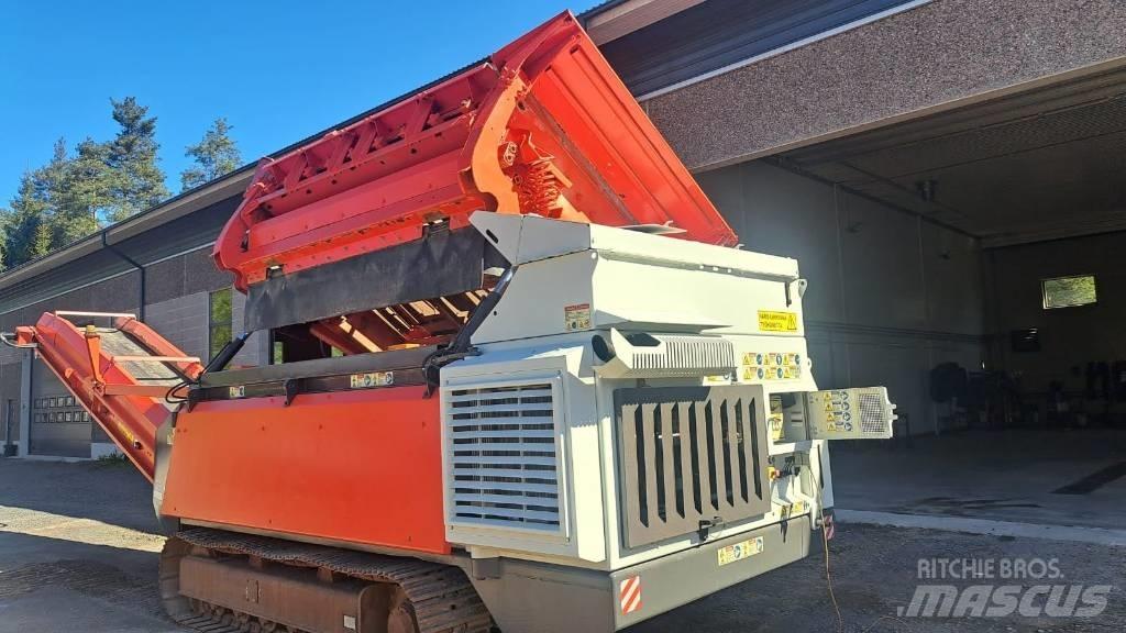 Sandvik QE 141 移动式筛分机