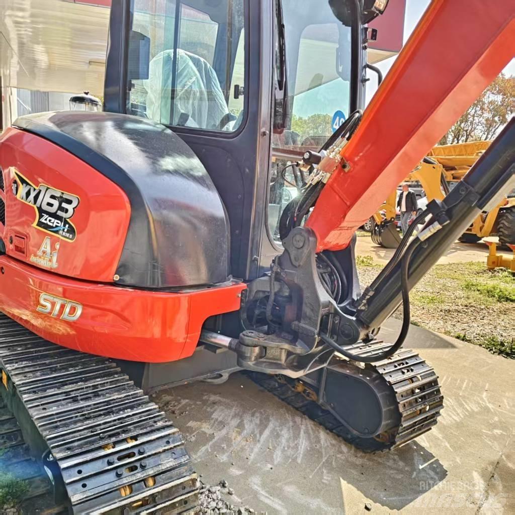 Kubota KX 163 小型挖掘机