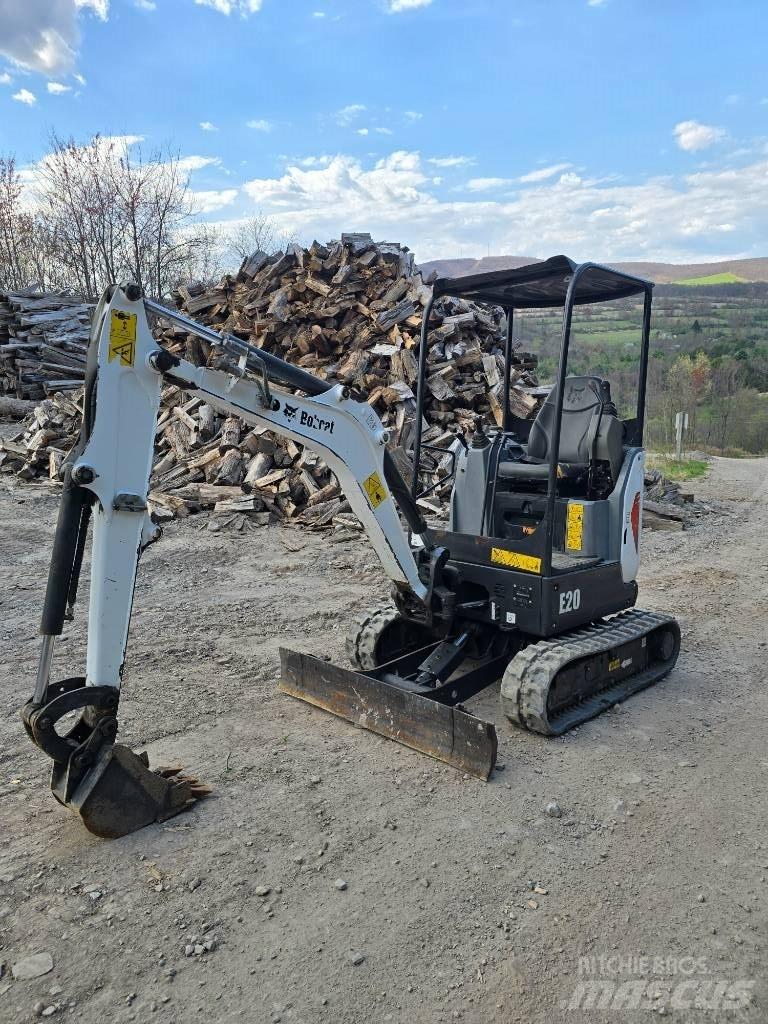 Bobcat E 20 小型挖掘机