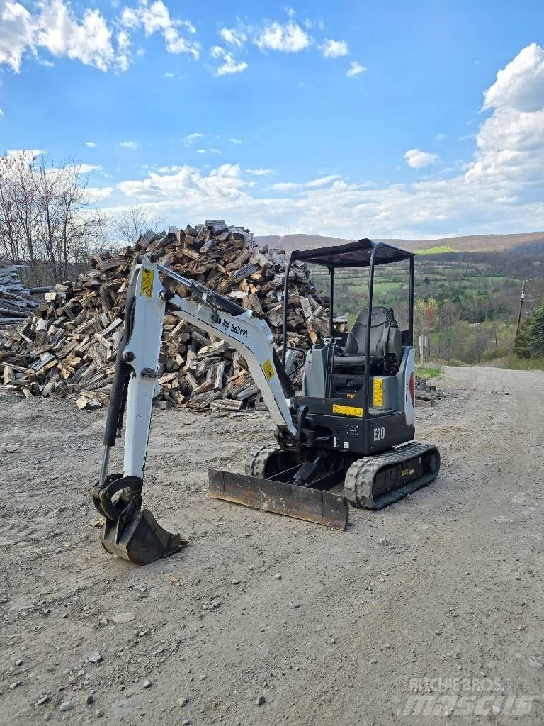 Bobcat E 20 小型挖掘机