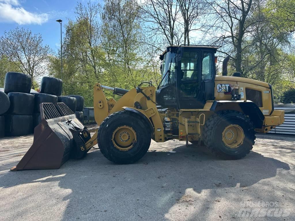 CAT 930M new tires! 轮式装载机