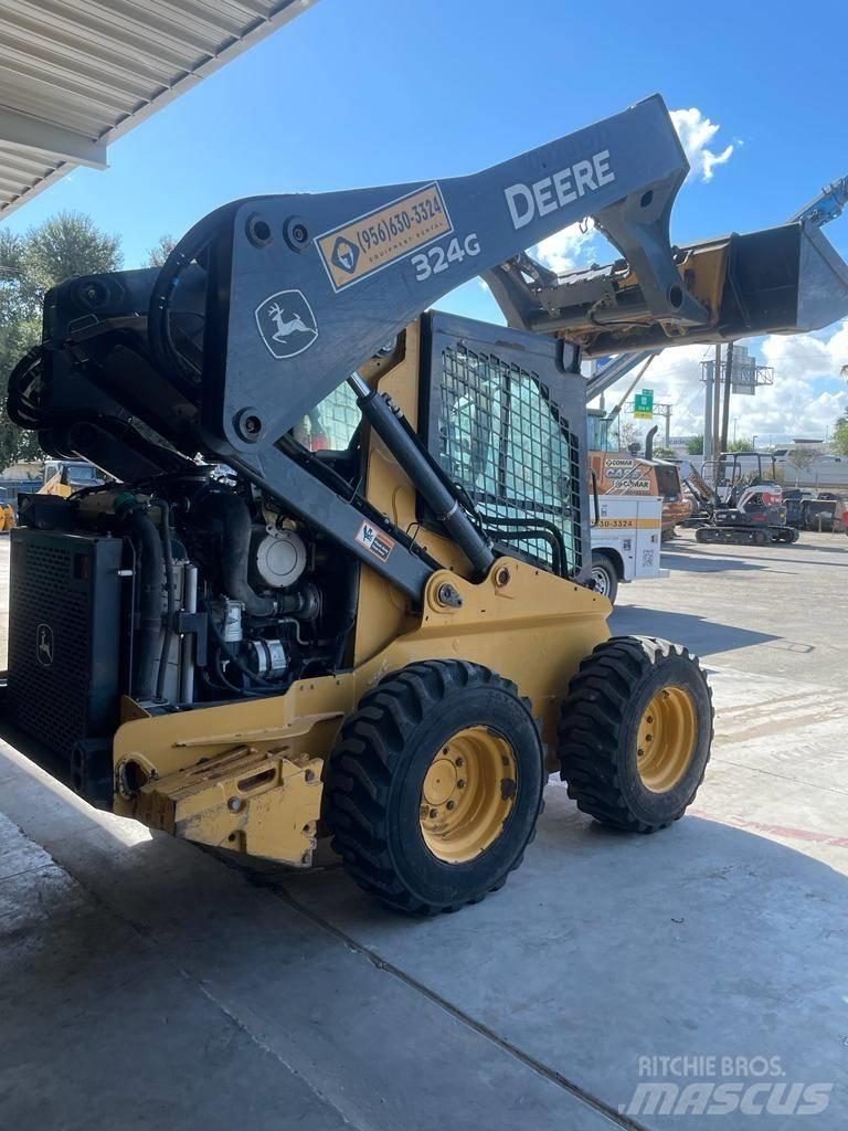 John Deere 324G 滑移装载机