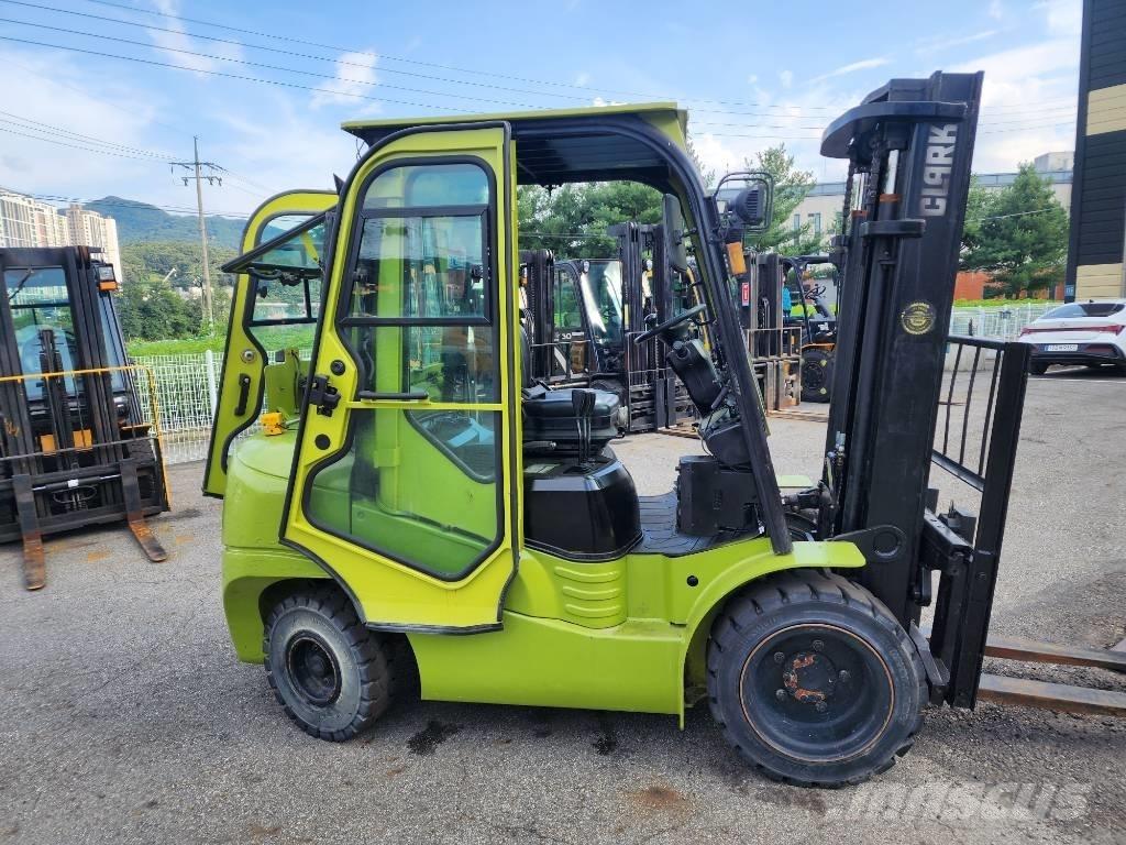 Clark gts30de 柴油叉车