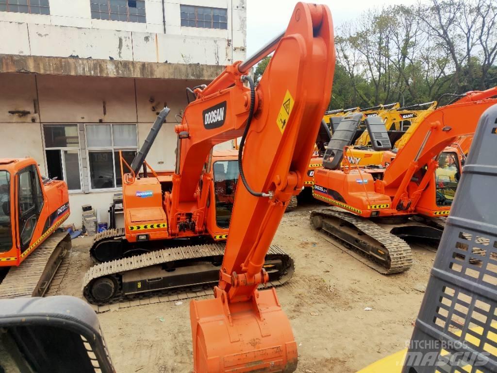 Doosan DH225LC-7 履带挖掘机