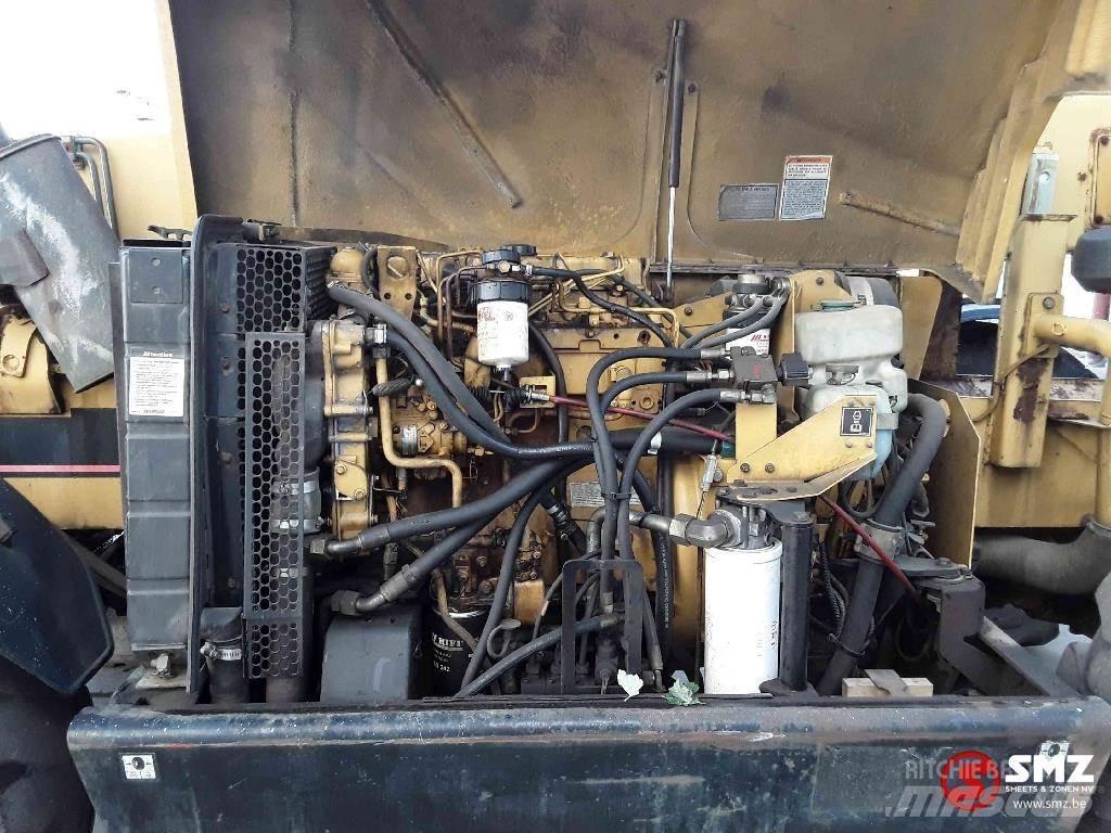 CAT TH 62 其他升降机和高空作业平台