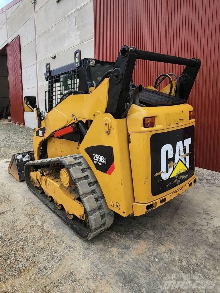 CAT 259 B 滑移装载机