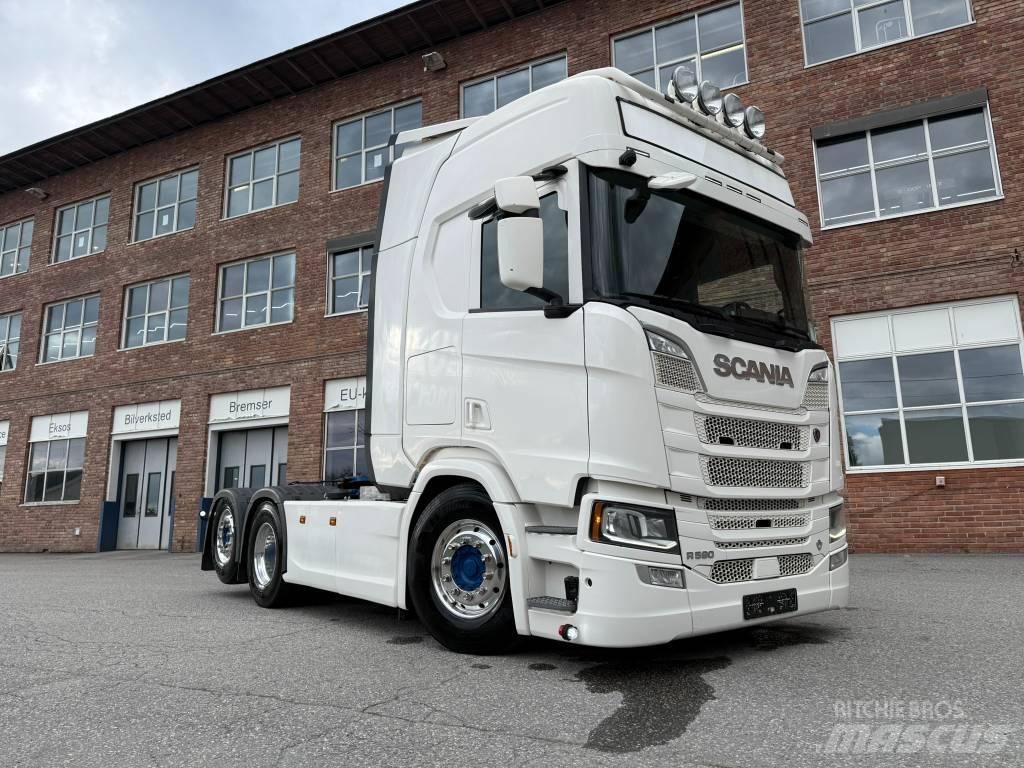 Scania R 590 牵引车