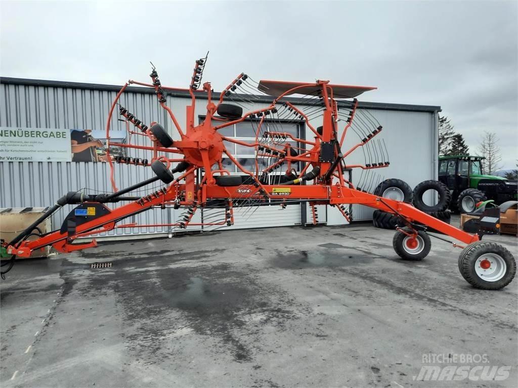 Kuhn GA 6930 料堆整形机