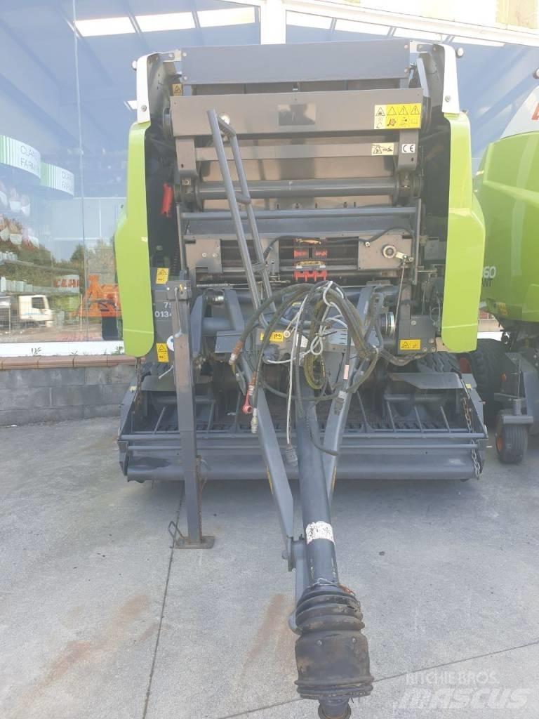 CLAAS Variant 360 圆捆打捆机