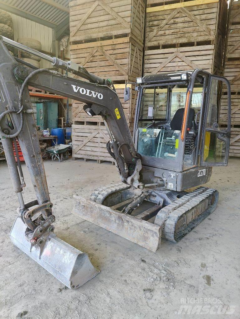 Volvo EC 27 D 小型挖掘机