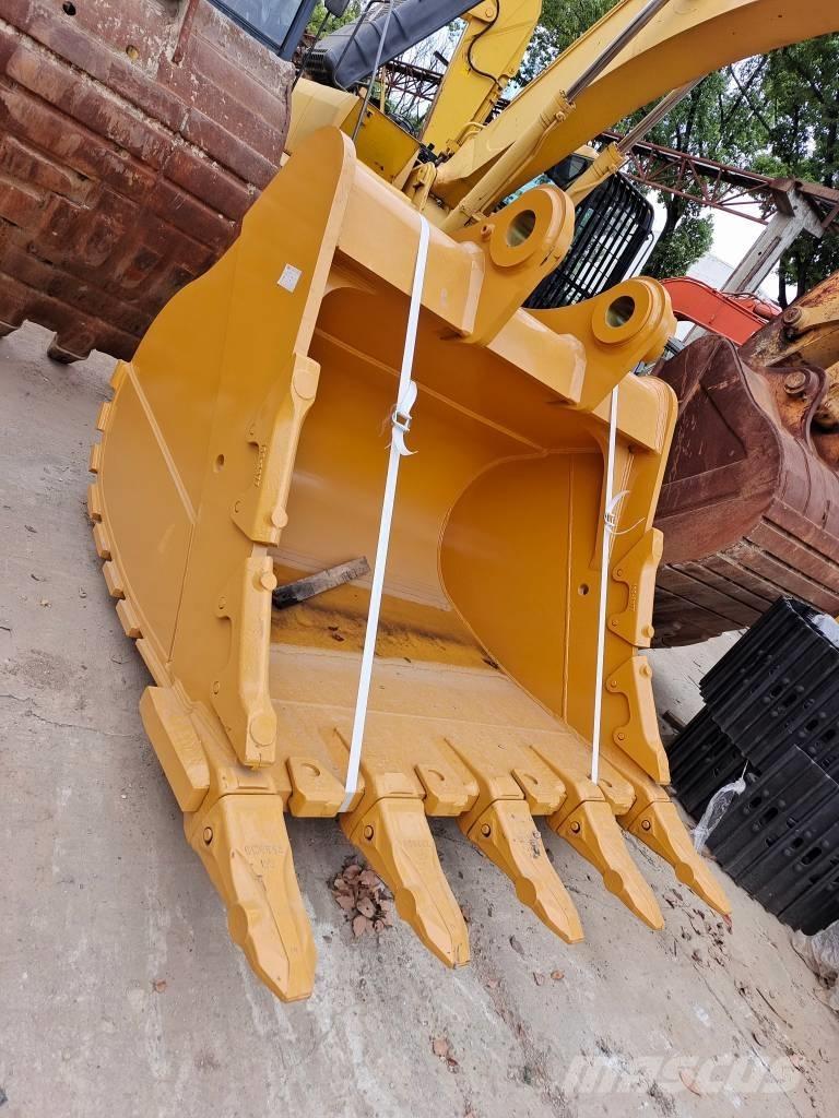 Komatsu PC 200-8 履带挖掘机