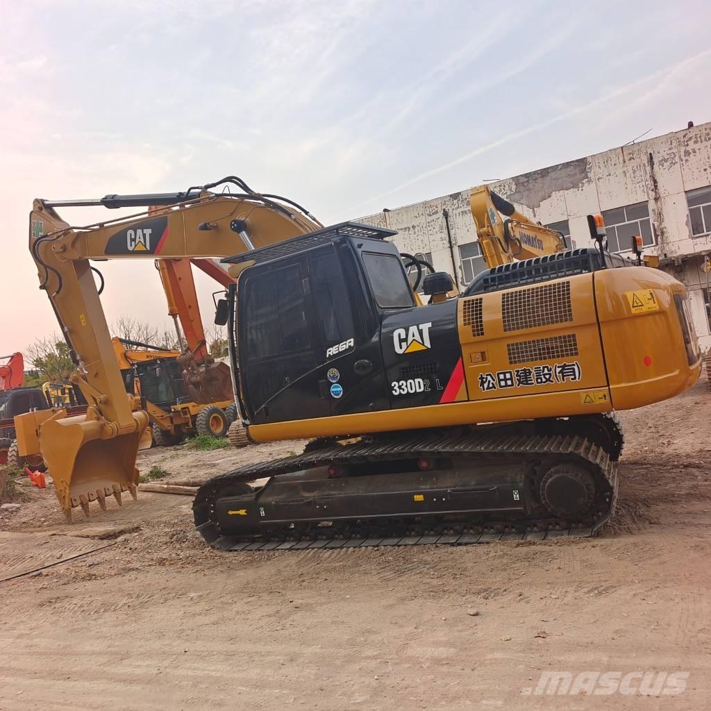 CAT 324 D2L 履带挖掘机