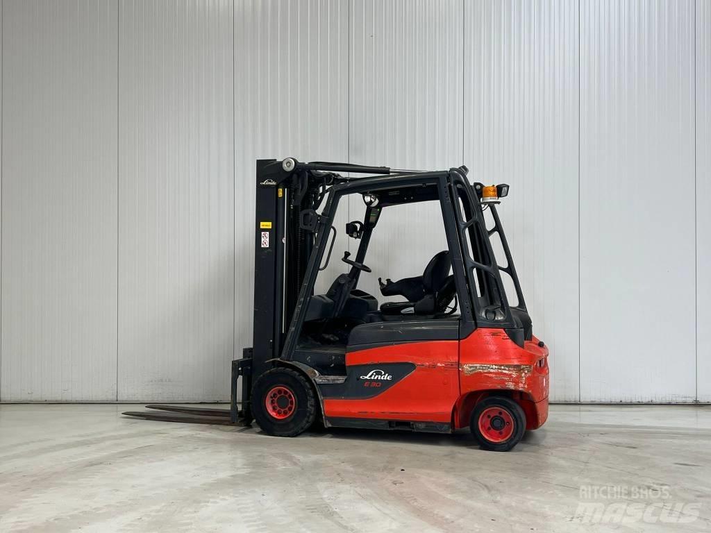 Linde E30-01 电动叉车