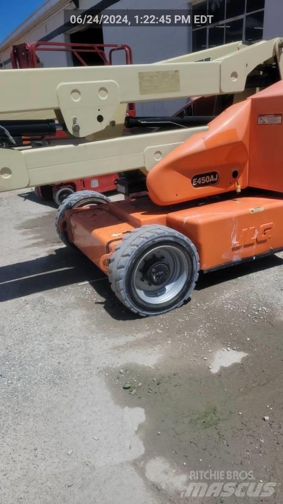 JLG E 450 AJ 曲臂高空工作平台