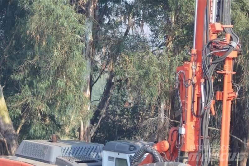 Sandvik DP1500i 钻孔机