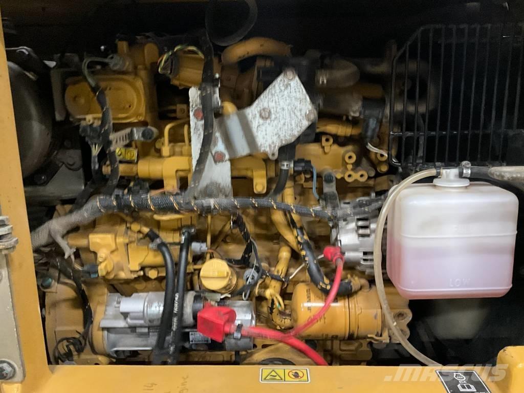 CAT 308 CR 中型挖掘机