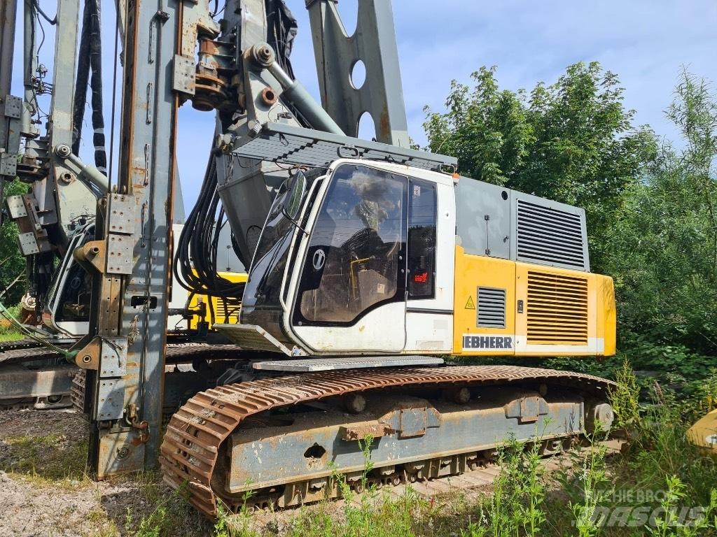 Liebherr LRB 155 打桩机