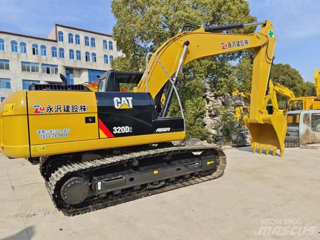 CAT 320 D 2 履带挖掘机