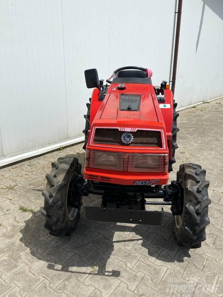 Mitsubishi MT20 小型拖拉机