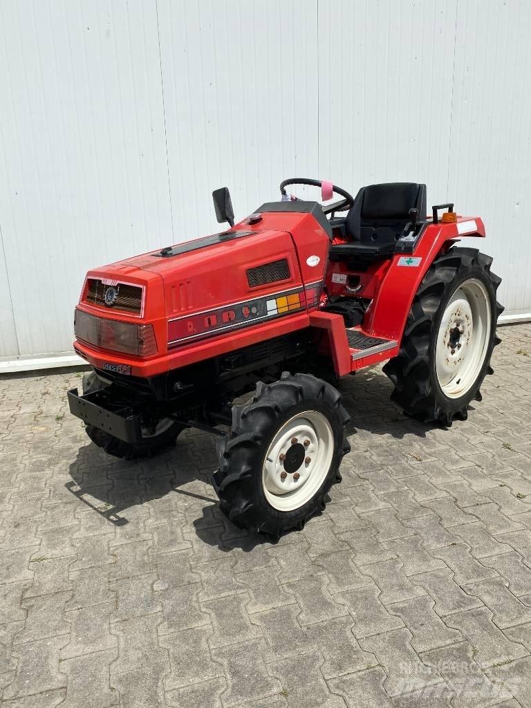 Mitsubishi MT20 小型拖拉机