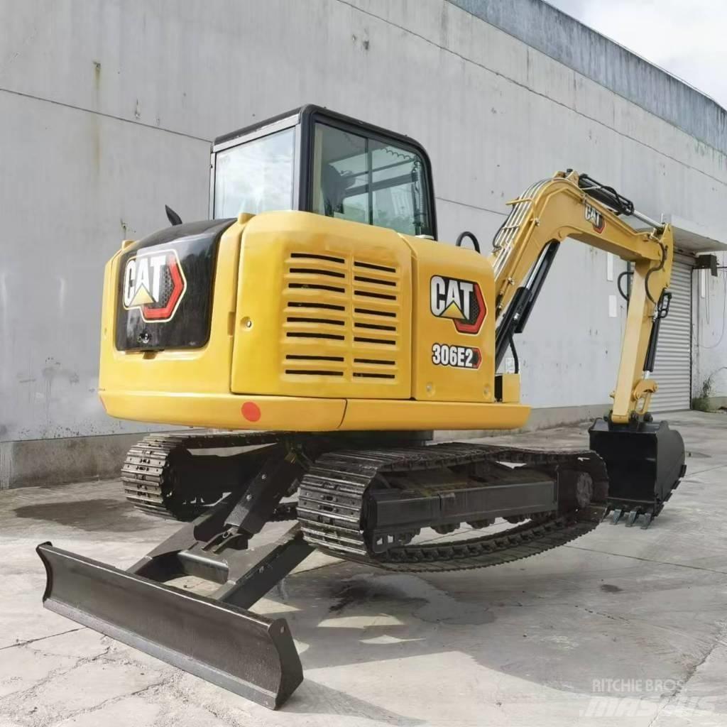 CAT 306E2 小型挖掘机
