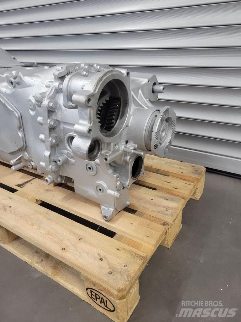 Volvo VT2814B 变速器
