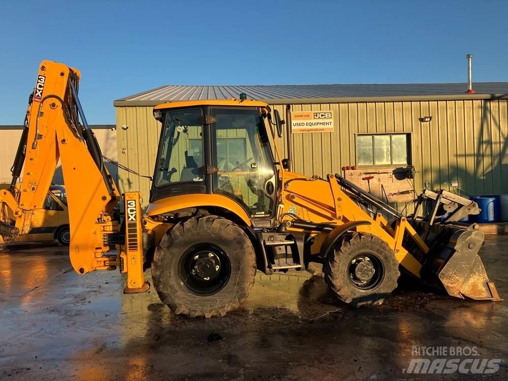 JCB 3CX 反铲装载机
