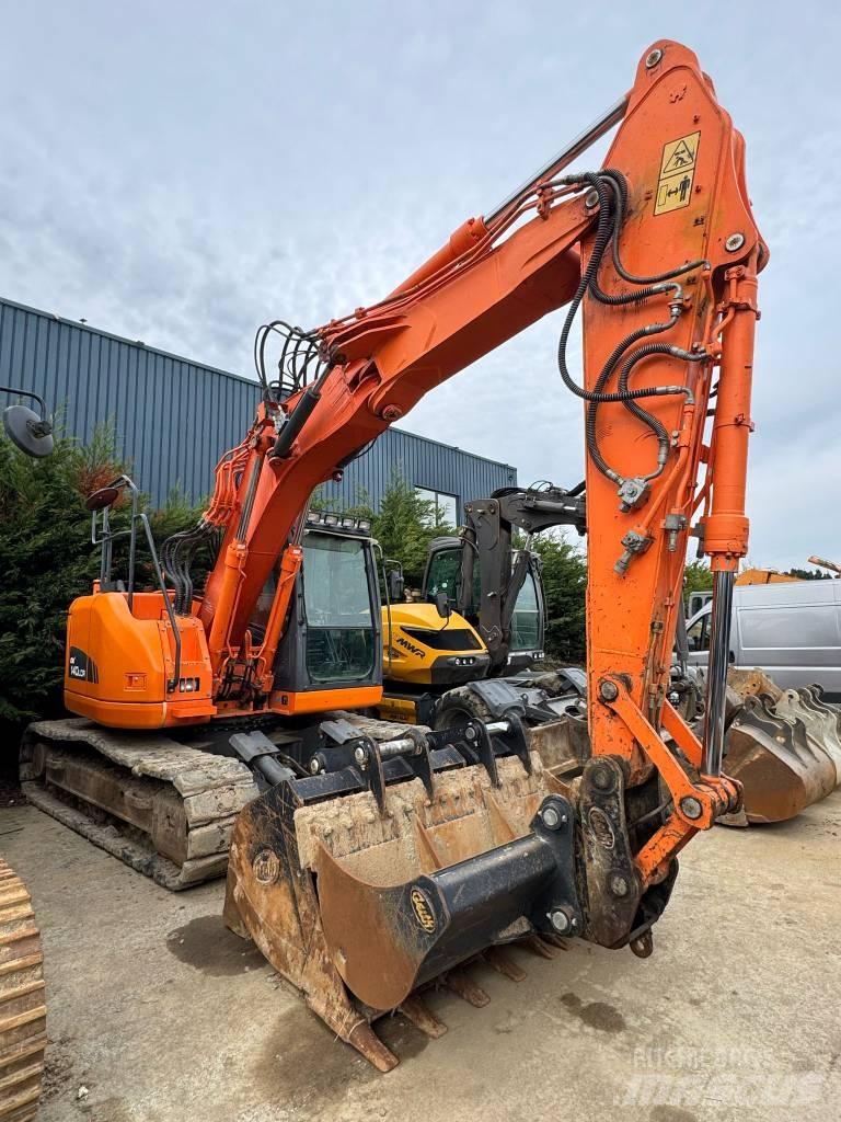 Doosan DX140 LC 履带挖掘机