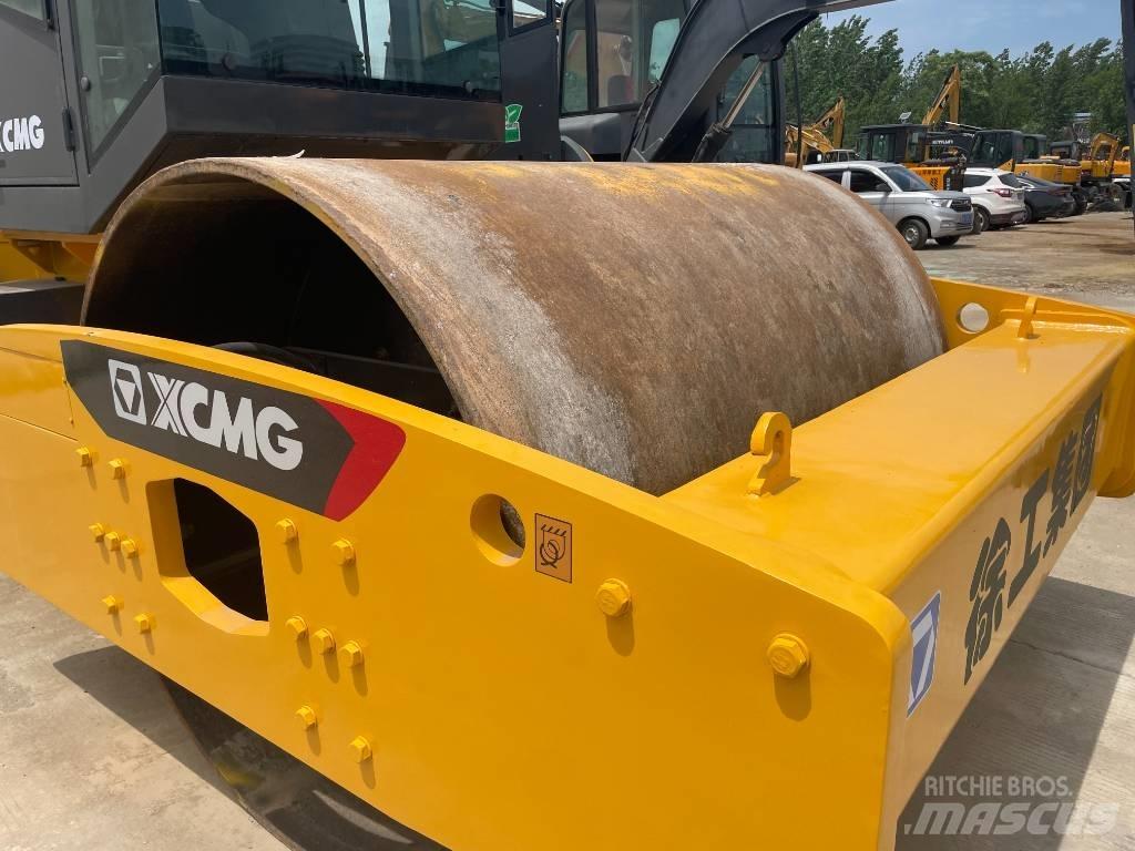 XCMG XS 223 J 单轮压路机