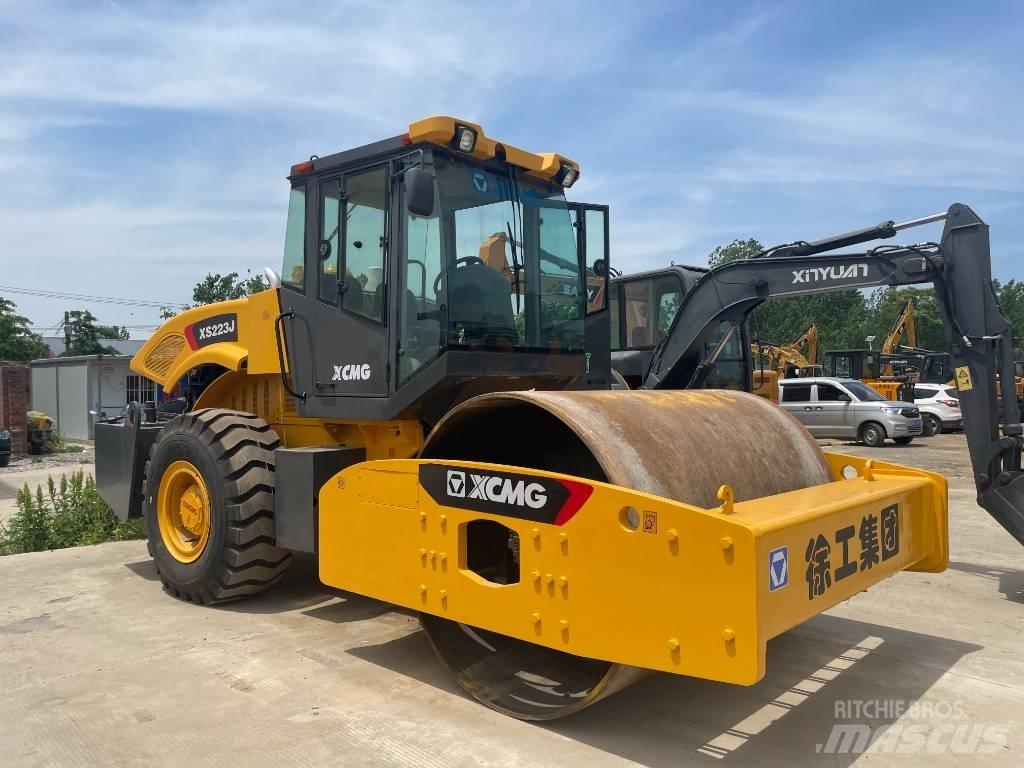 XCMG XS 223 J 单轮压路机