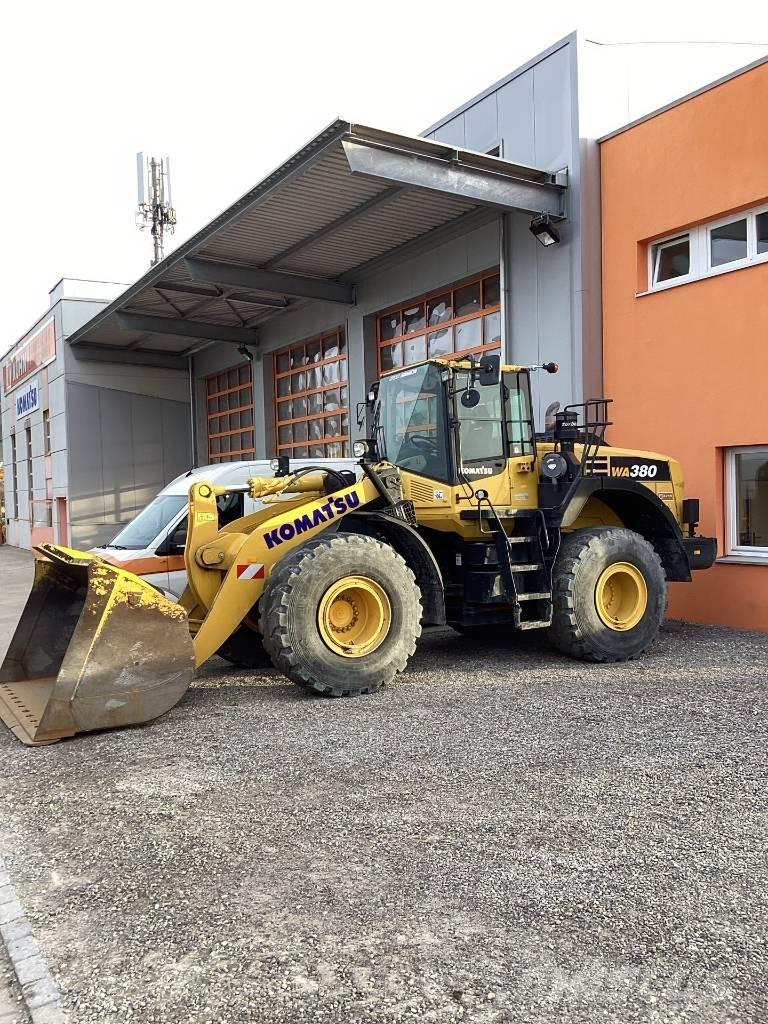 Komatsu WA380-8E0 轮式装载机