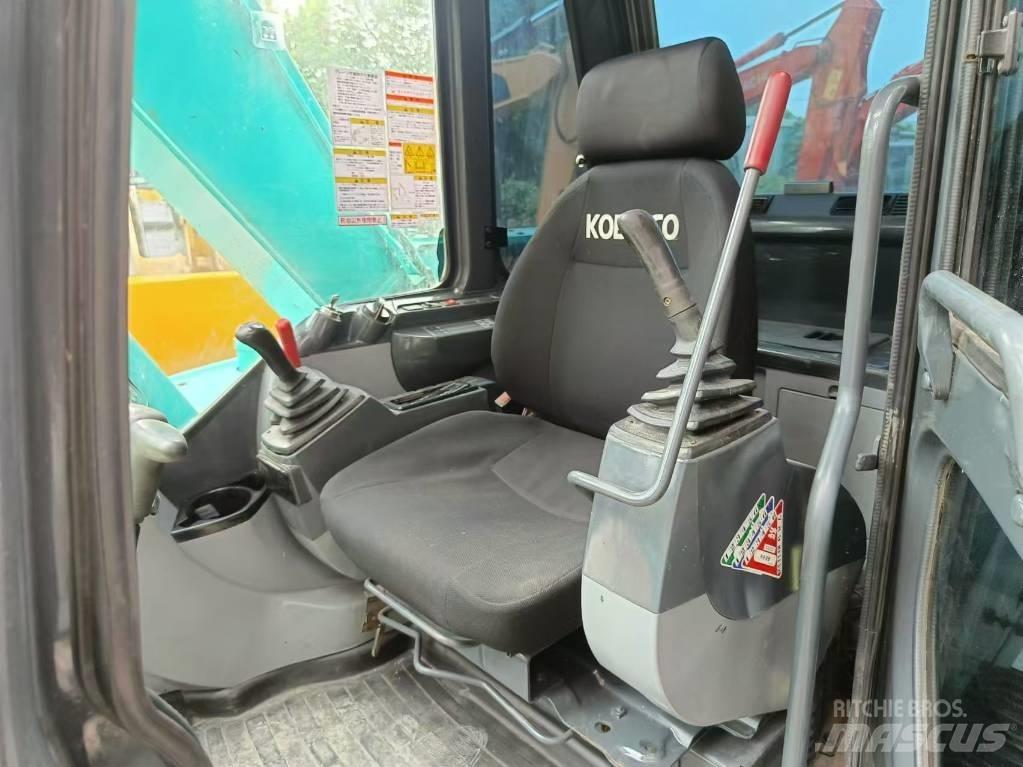 Kobelco SK 75 中型挖掘机