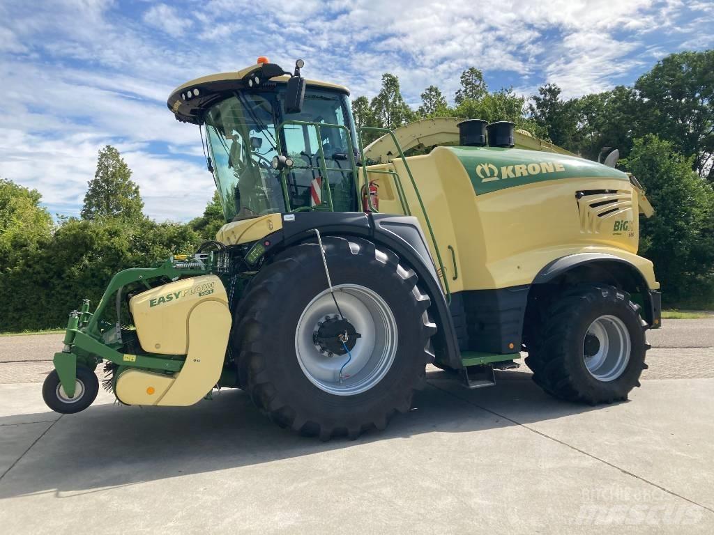 Krone BiG X 680 自走式青贮饲料收割机