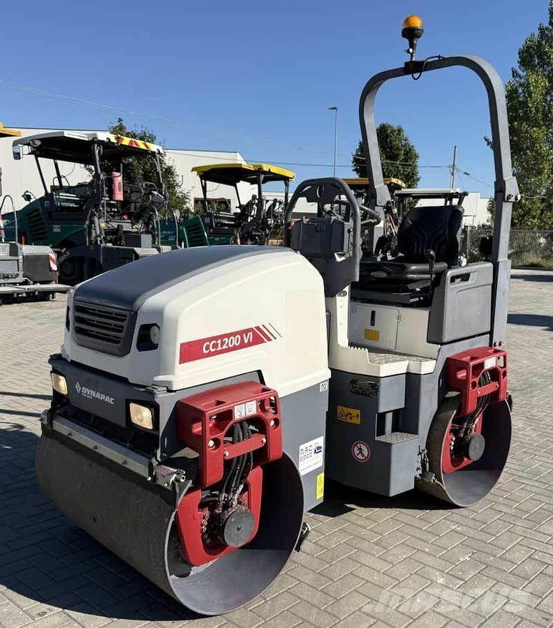 Dynapac CC 1200 VI 双轮压路机