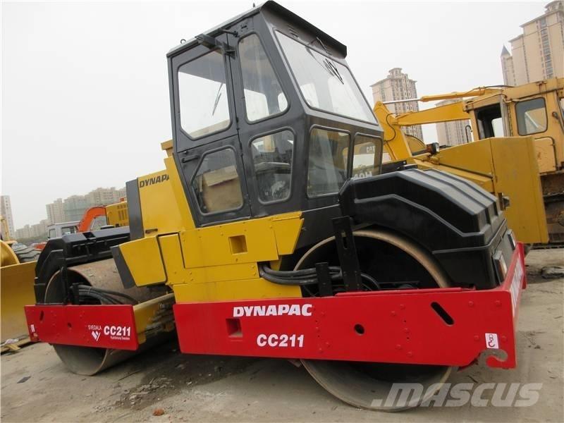 Dynapac CC 211 双轮压路机
