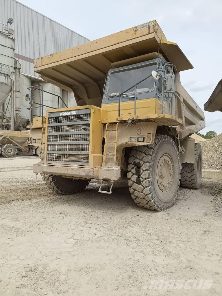 Komatsu HD 605-5 刚性自卸车