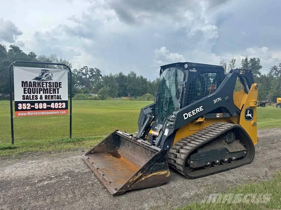 John Deere 317 滑移装载机