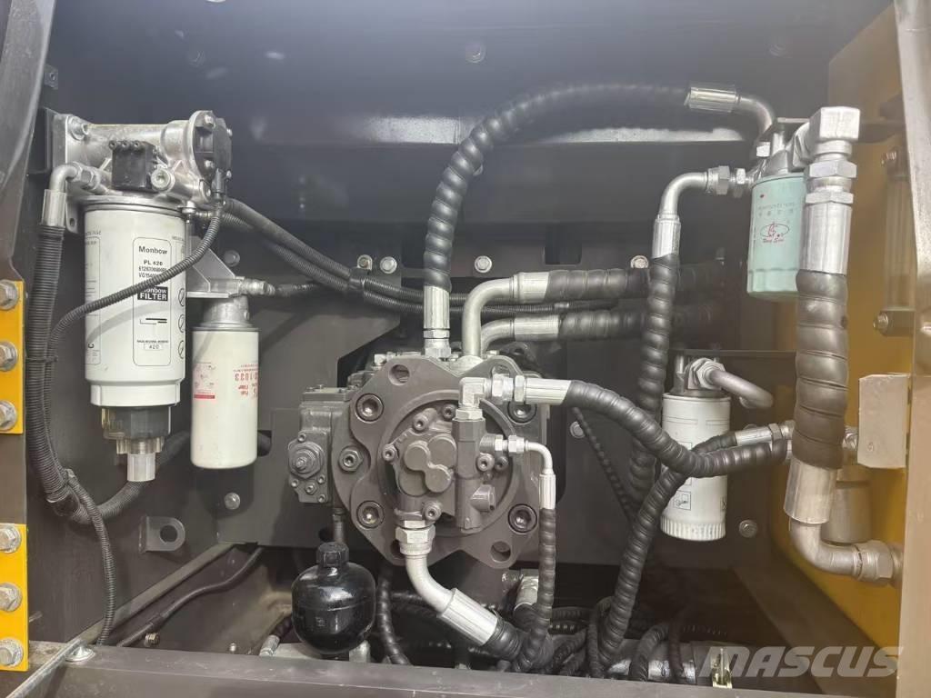 Volvo EC 240 履带挖掘机