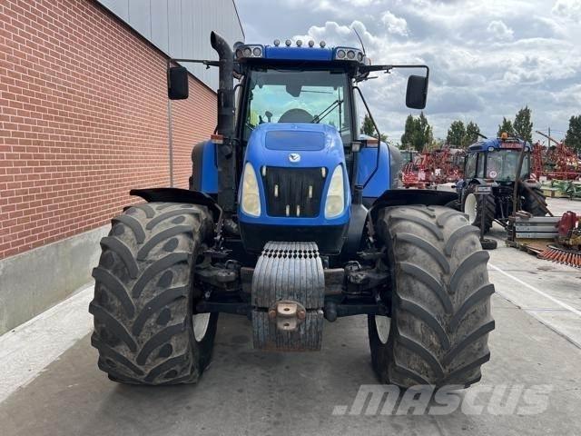 New Holland TVT190 拖拉机/农用车