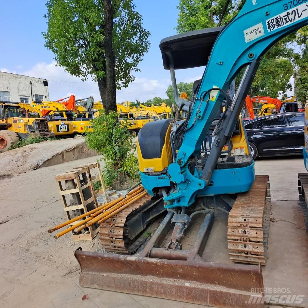 Kubota U30 小型挖掘机