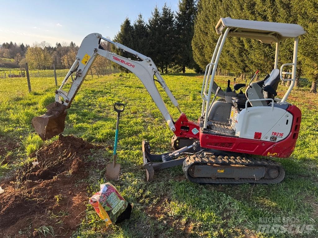 Takeuchi TB 216 小型挖掘机