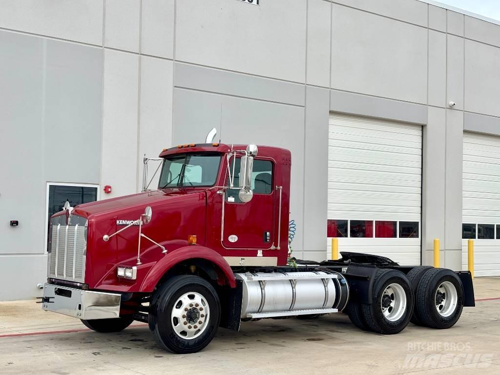 Kenworth T 800 牵引车