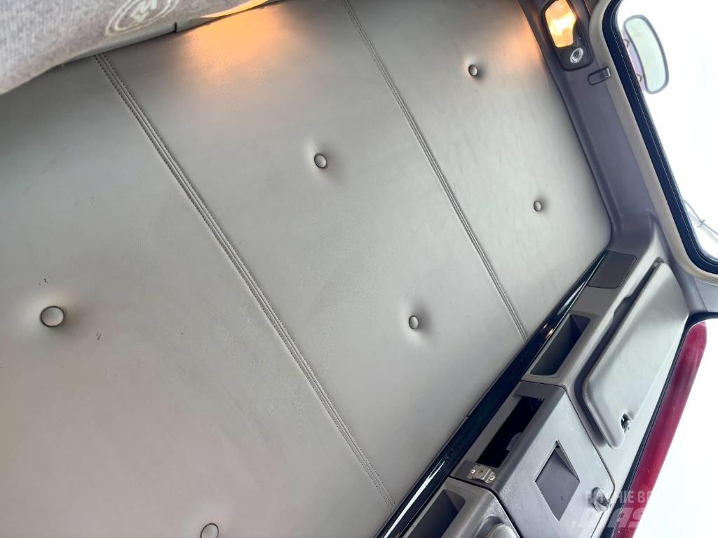 Kenworth T 800 牵引车