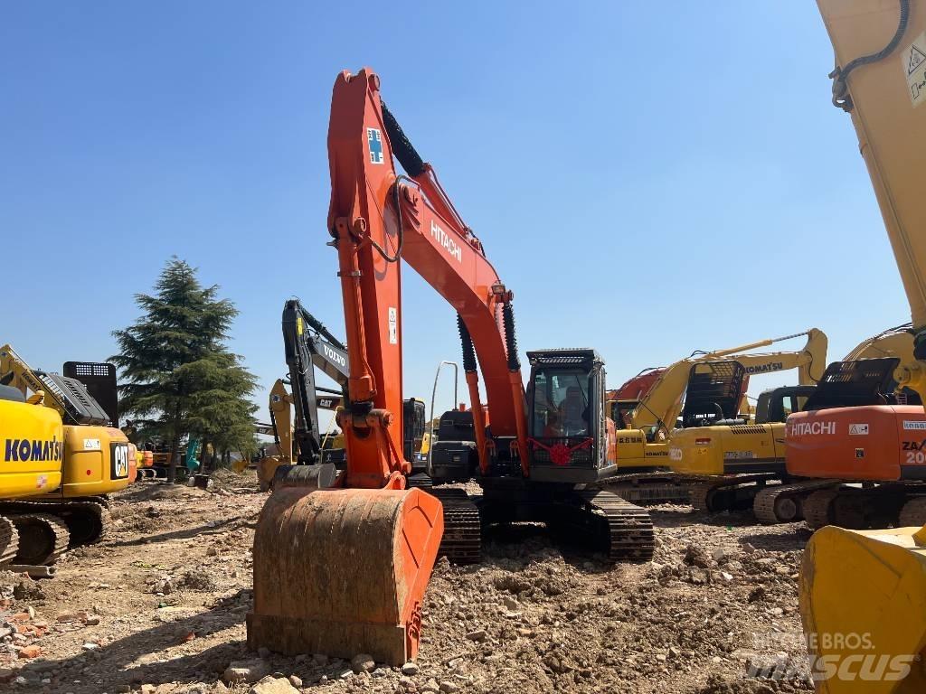 Hitachi ZX 240-3 履带挖掘机