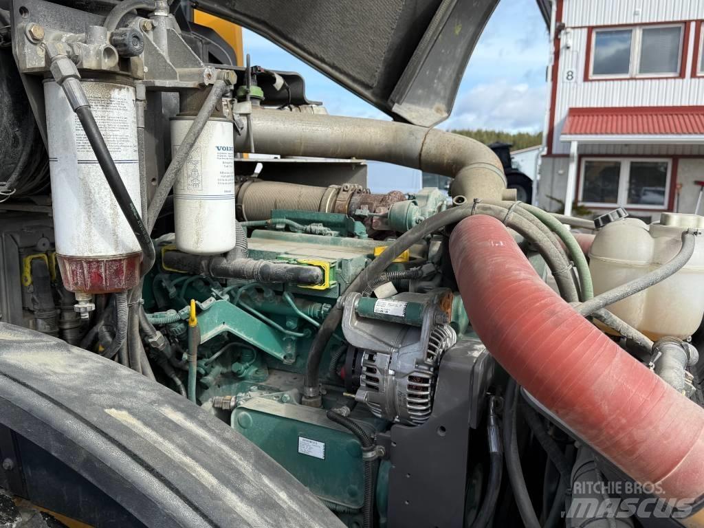Volvo SD 135 B 单轮压路机